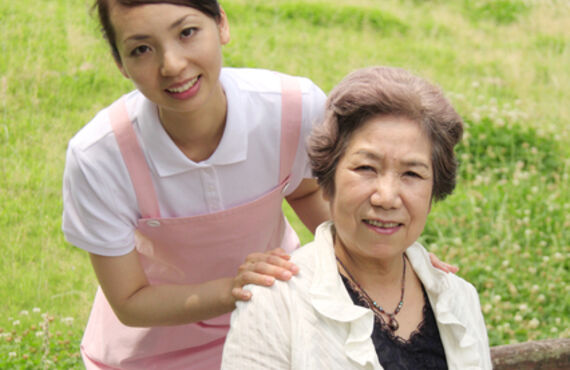 老人介護サービスを始めるには｜法律に関連した津島市、愛西市、あま市、稲沢市での手続きは行政書士すずき事務所